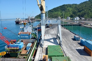 Nâng cao năng lực hiệu quả khai thác các bến cảng