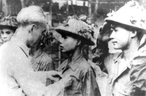 Huy hiệu “Chiến sĩ Điện Biên Phủ” và niềm tự hào của những cựu binh Thừa Thiên Huế