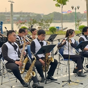Dàn nhạc kèn Huế tổ chức chương trình âm nhạc kỷ niệm 134 năm sinh nhật Bác Hồ