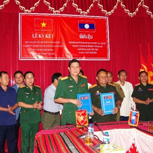 Bàn giao hài cốt liệt sĩ quân tình nguyện hy sinh tại Lào