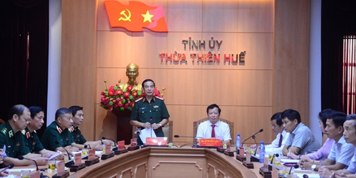 Bộ trưởng Bộ Quốc phòng - Đại tướng Phan Văn Giang làm việc với Tỉnh ủy