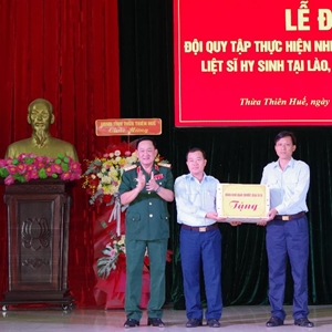 Đón Đội tìm kiếm, quy tập hài cốt liệt sĩ hy sinh tại Lào trở về