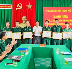 TP Huế thưởng nóng cho Đồn Biên phòng cửa khẩu Cảng Thuận An