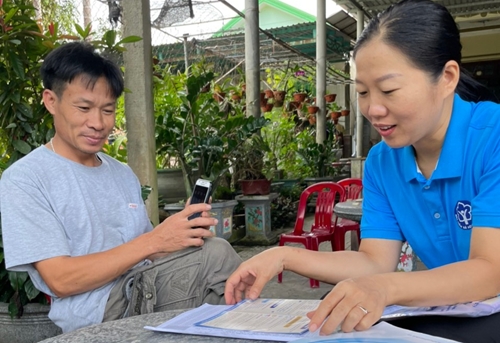 Tổ chức gian hàng tuyên truyền chính sách bảo hiểm tại thị xã Hương Trà