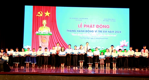 Phó Thủ tướng Chính phủ Trần Hồng Hà phát động Tháng hành động vì trẻ em