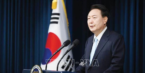 Tổng thống Hàn Quốc công du Trung Á, hội đàm về năng lượng và khoáng sản