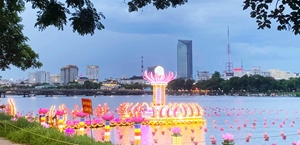 Từ Festival Huế 2024, nghĩ về không gian lễ hội sông Hương