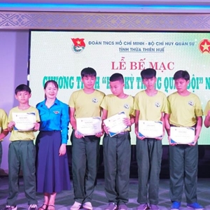 26 thanh thiếu niên hoàn thành chương trình “Học kỳ trong quân đội”