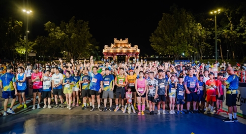 Sôi động giải chạy bộ Huasen Jogging 2024 - “Nâng cao sức khỏe - Nâng tầm doanh nghiệp”