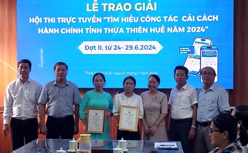 Bà Lê Thị Hiếu, Trường mầm non Hương Hồ đoạt giải Nhất đợt 2 Hội thi Cải cách hành chính