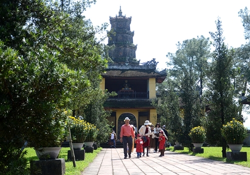 Foreign travel magazine votes Hue City as one of ten Vietnam’s most beautiful cities