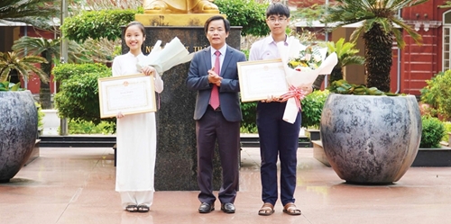 “Reviving” hopes for the top-notch Math from Tu Cong Thanh’s first award