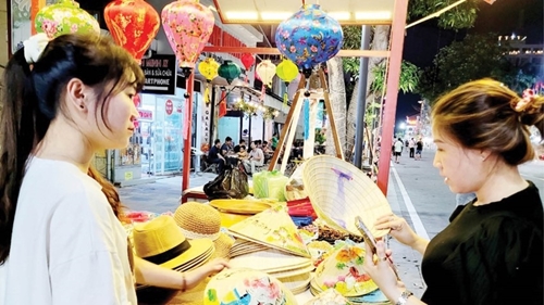 Hue Traditional Craft Festival Towards regular activities