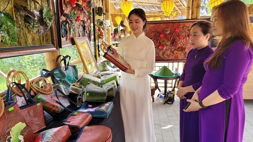 Hue Traditional Festival 2023 Opportunity to promote craft villages products