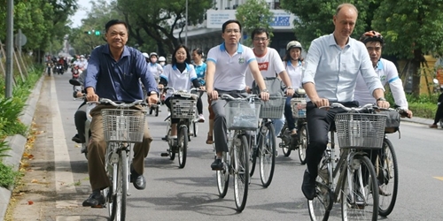 National workshop on sharing experiences in management of shared bicycles and electric scooters