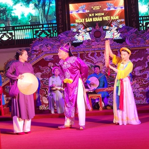 Celebrating Vietnamese Theater Day