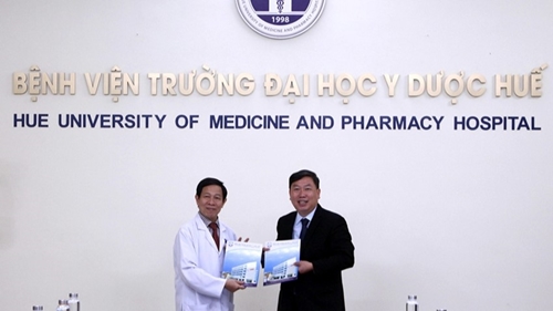 Making cooperation with Chinese leading hospital