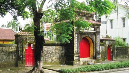 Phu De in Hue are lively cultural heritage