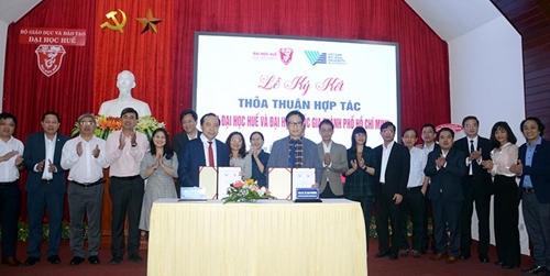 Hue University signed collaboration agreement with Vietnam National University, Ho Chi Minh City