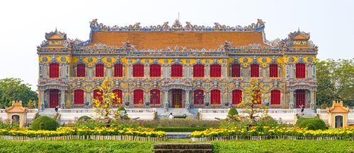 Kien Trung Palace opens to the public