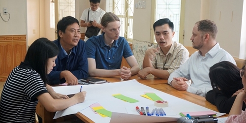 Discussion on the development of green  blue infrastructure in Hue