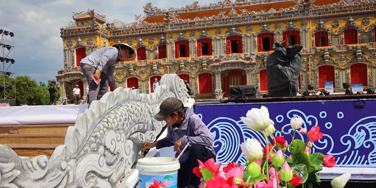 Hue is bustling ahead of the opening of Hue Festival Week 2024
