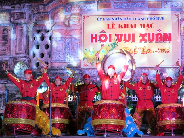 Khai hội vui Xuân 2016