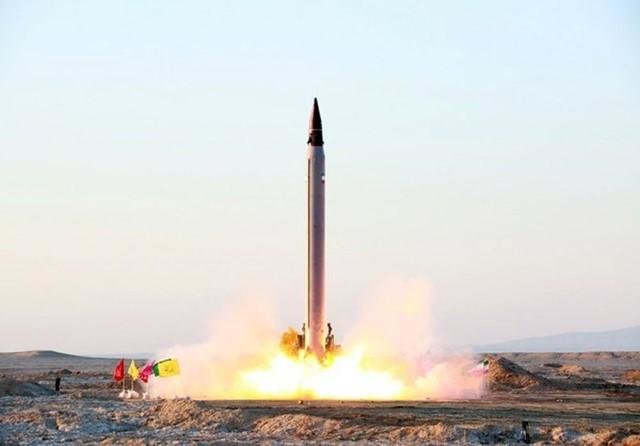 Iran tập trận tên lửa bất chấp lệnh trừng phạt của Mỹ 