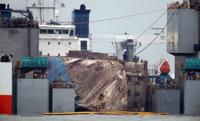 Toàn cảnh trục vớt phà Sewol chìm từ năm 2014 tại Hàn Quốc 