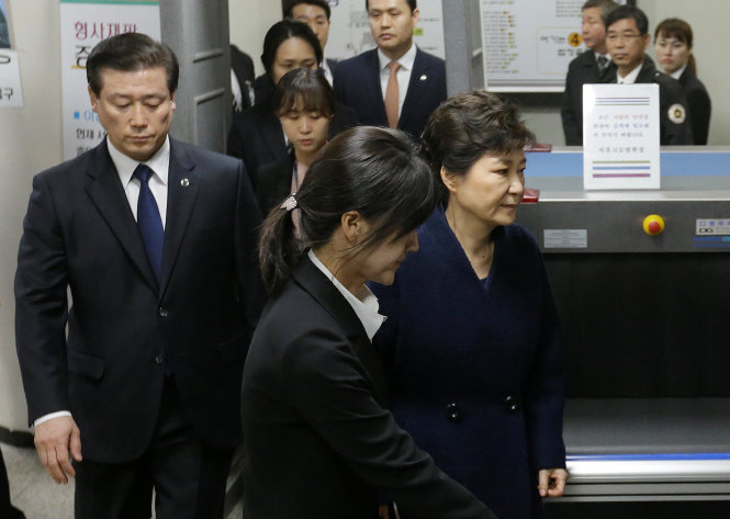 ​Cựu tổng thống Park Geun Hye chính thức bị bắt 