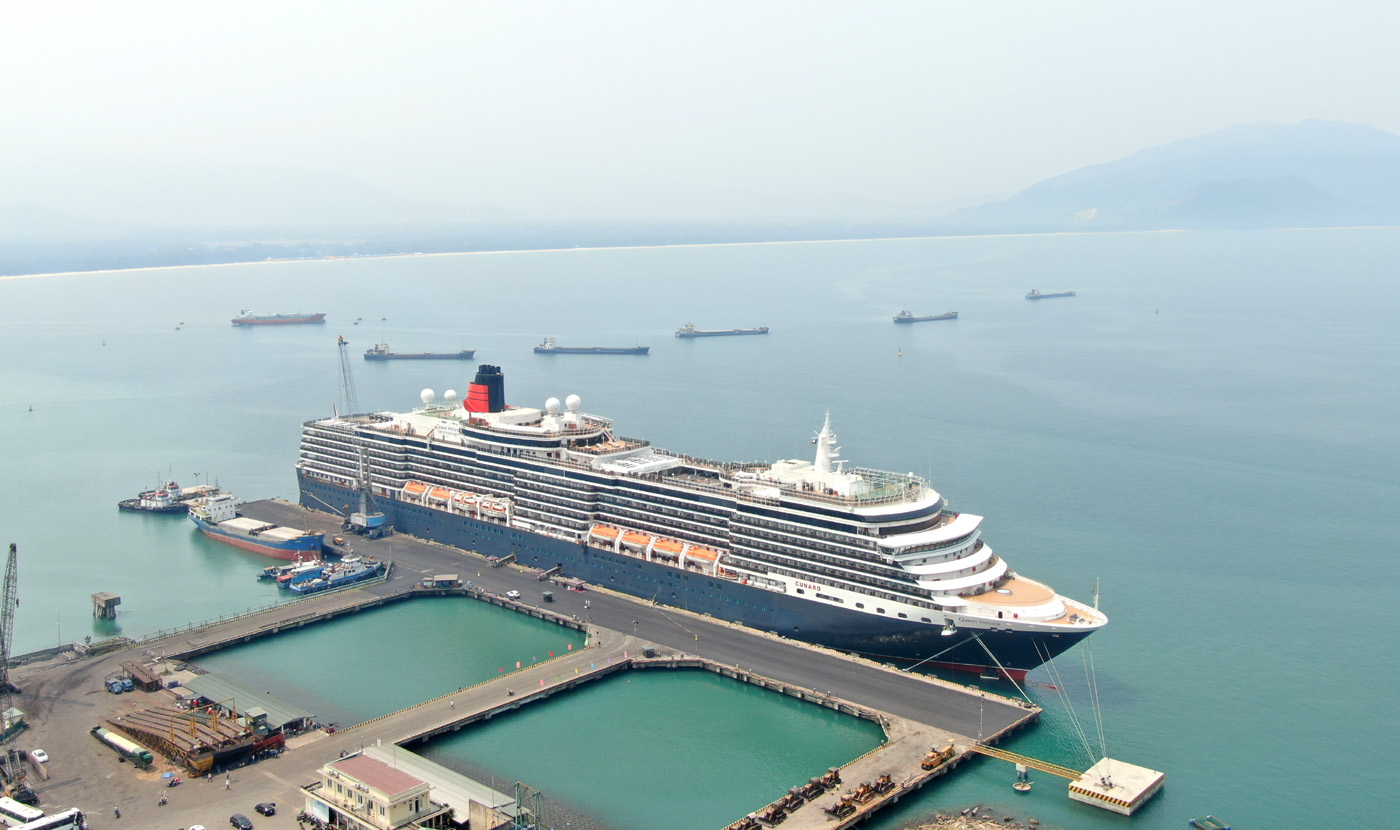 In recent years, Chan May port has usually welcomed the luxurious cruises