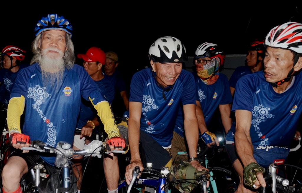 In this race, there was also the participation of seniors from the Pham Family Bicycle Club