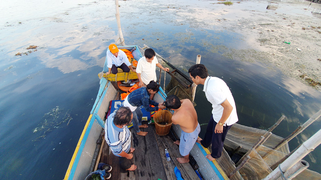 Experiencing “đổ nò” on Tam Giang lagoon