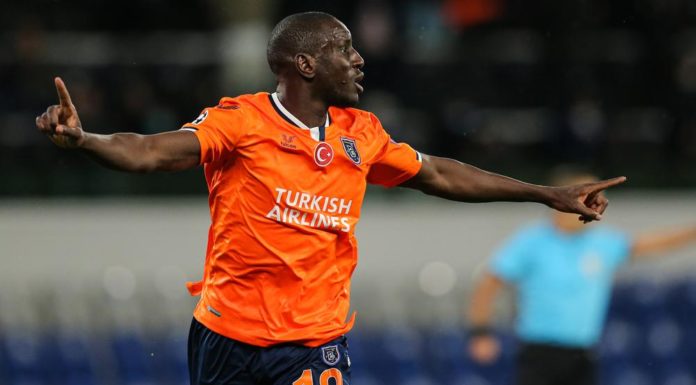 Demba Ba góp công lớn giúp Istanbul dẫn trước M.U 2-0
