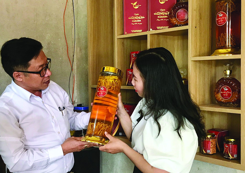 Buyers learn the use and quality of each cordyceps product
