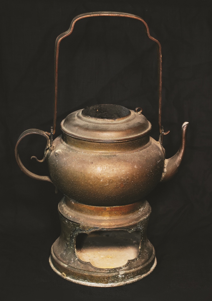 Portable tea stove, the instrument for warming water