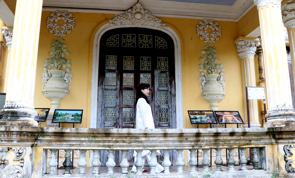An Dinh Palace, a movie setting in various good movies and clips shot in Hue over the time