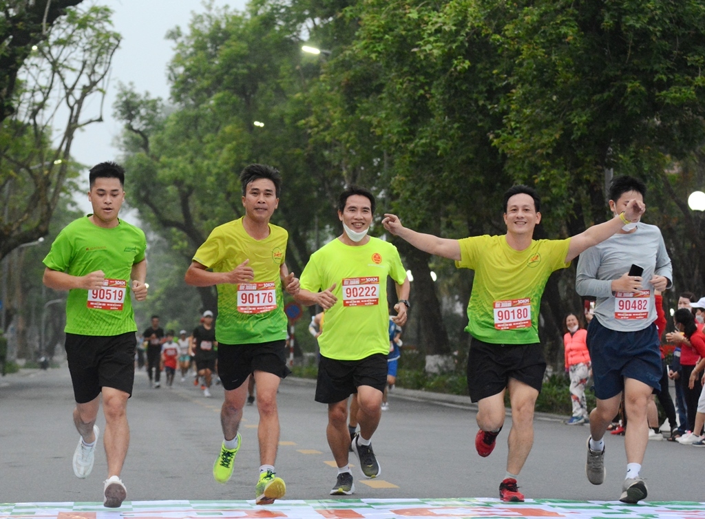 The 2nd Hue Jogging - 2022 continues to spread the message of environmental protection
