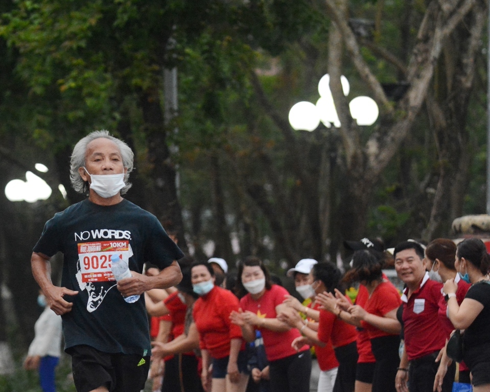Many old-aged athletes still participate in the 10km route