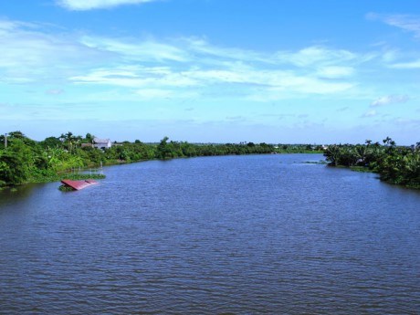 Hằng năm, vào mùa lụt, nước sông Hương dâng cao có thể gây ngập úng cho thành phố Huế và các vùng lân cận. Ảnh: Che Trung Hieu