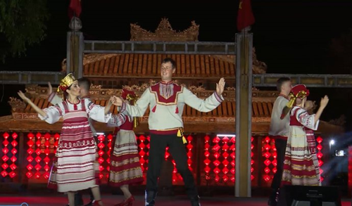 Russian dance troupe, Belogorie, and their thrilling dances