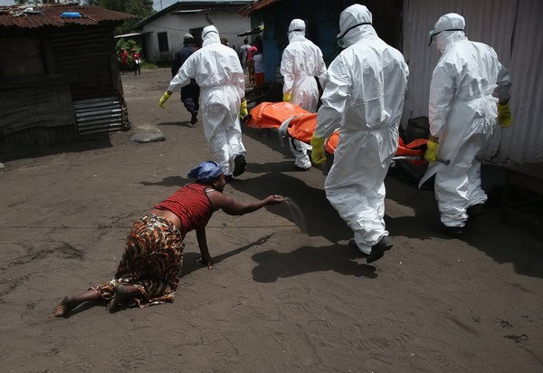 Tổ chức y tế thế giới: 8.235 người tử vong vì dịch Ebola