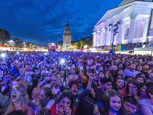 Đức Lại xảy ra nhiều vụ quấy rối tình dục tại một lễ hội âm nhạc