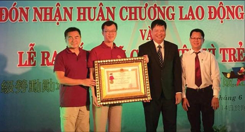 Zhishan Foundation Taiwan đón Huân chương Lao động hạng Ba