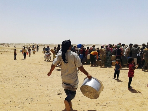 LHQ viện trợ nhân đạo cho hơn 75 000 người tị nạn Syria trên biên giới Jordan