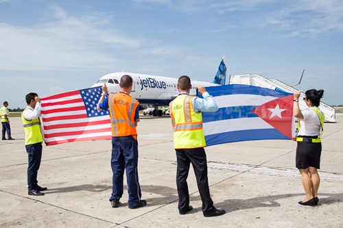 Chuyến bay thương mại đầu tiên của Mỹ hạ cánh xuống Cuba sau hơn 50 năm