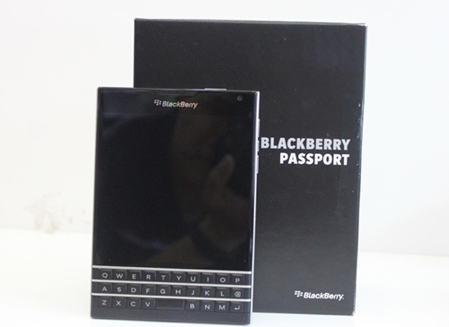 Blackberry Passport chính hãng và xách tay đua nhau giảm giá bán
