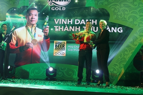 Carlsberg Việt Nam “Vinh danh thành tựu vàng”
