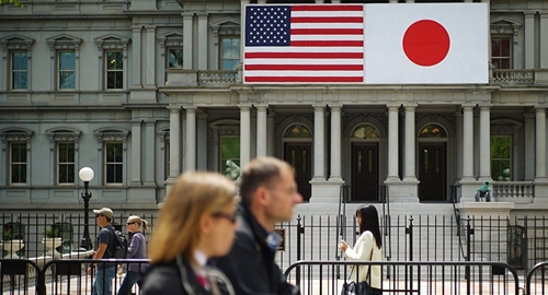 Nhật Bản Đẩy mạnh quan hệ với Mỹ để xoa dịu lo ngại an ninh