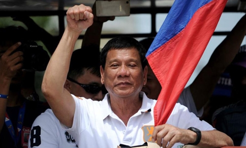 Tổng thống Philippines rút khỏi hòa đàm với lực lượng nổi dậy